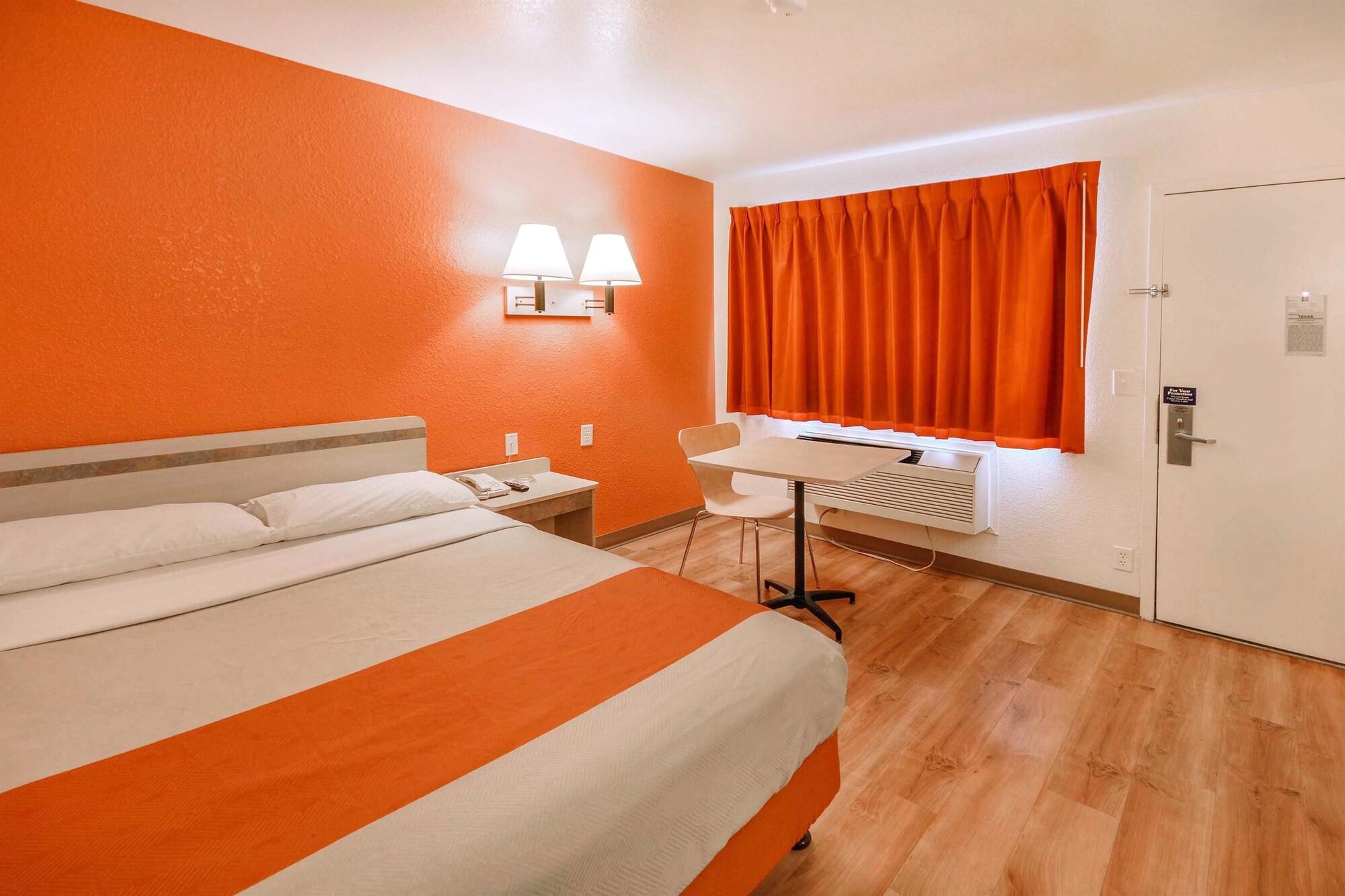 6-huntsville, Tx Hotel