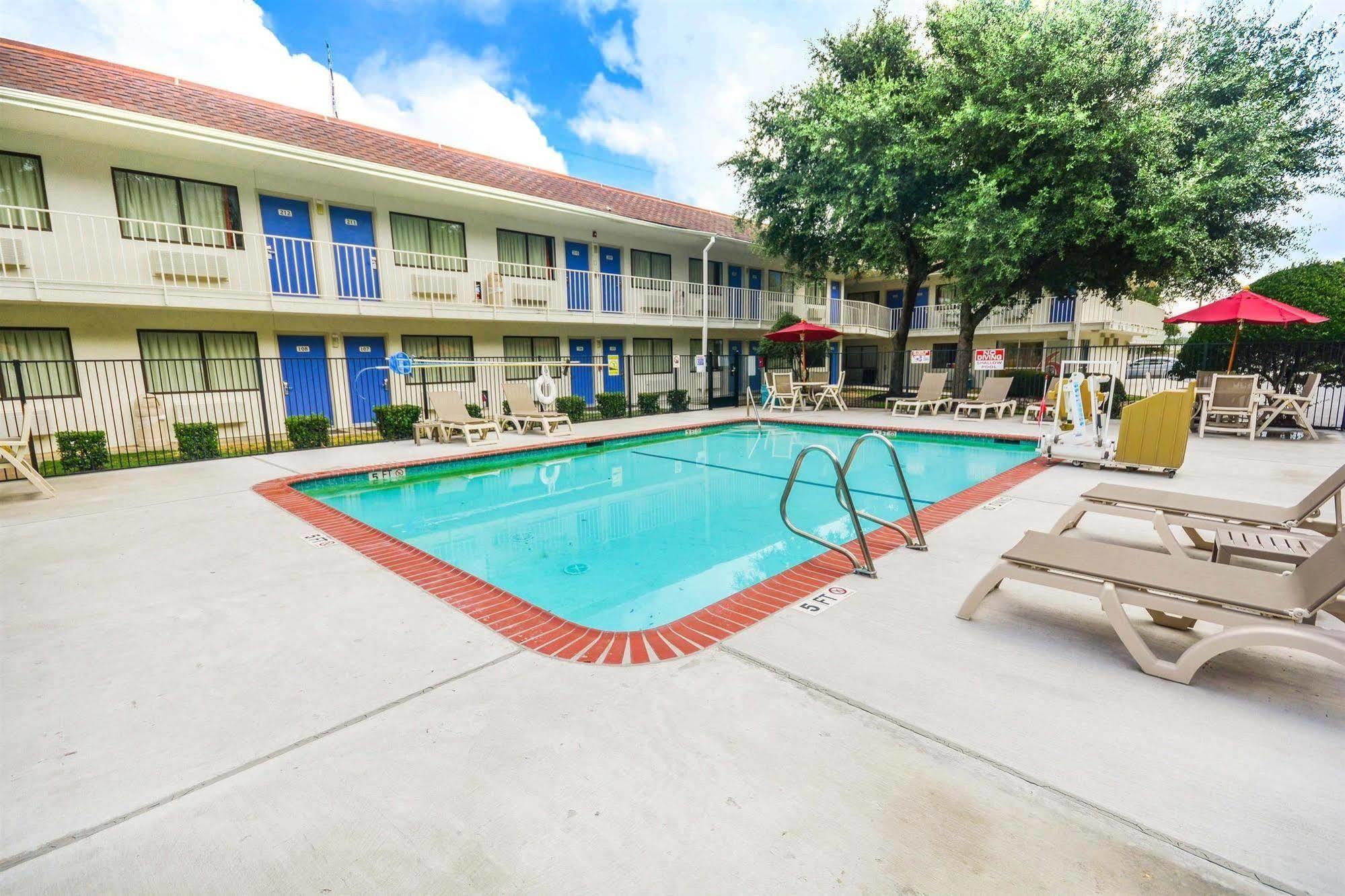 6-huntsville, Tx Hotel Huntsville